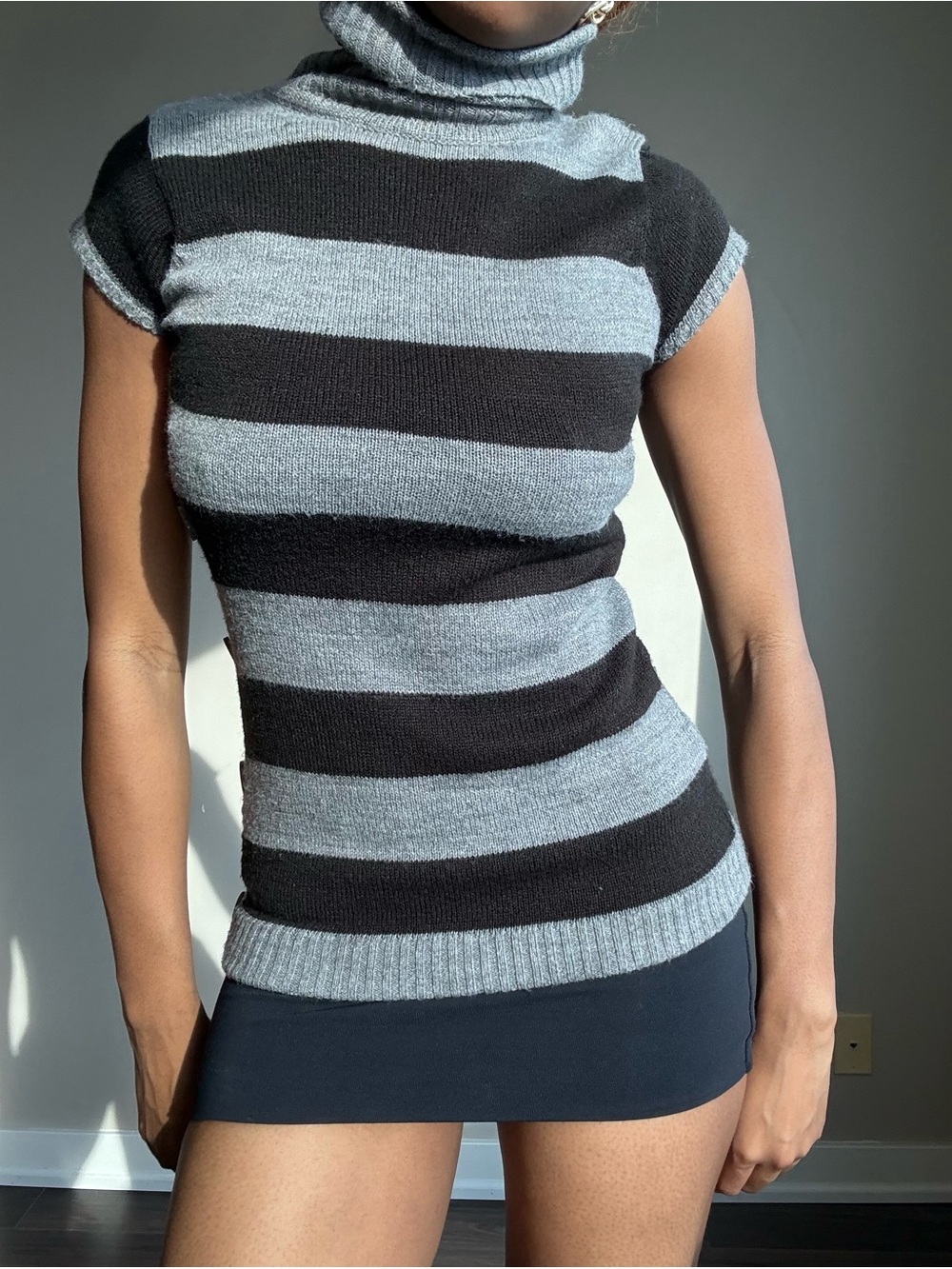 Striped Turtleneck Cap-Sleeve Sweater - Black & Gray